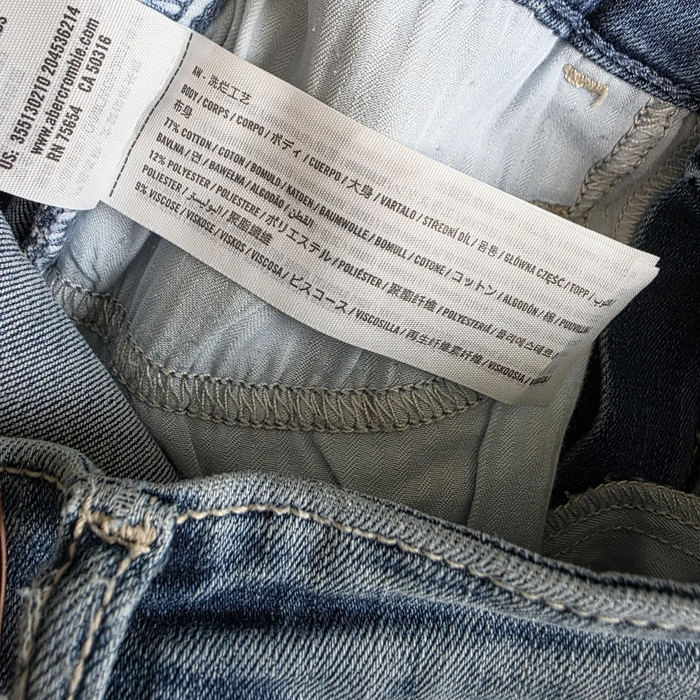 3S Hollister Jeans W26 L27 High Rise Super Skinny